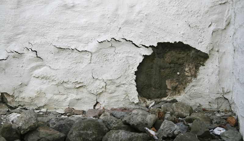 Stucco Crack Repair